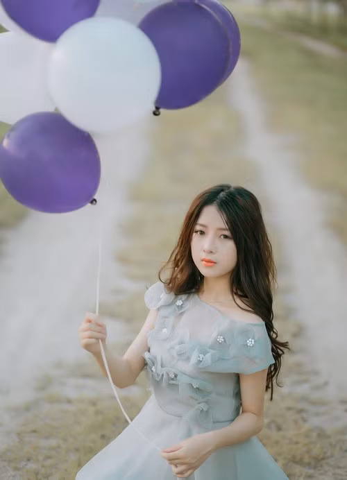 Có ngoài hình cân đối cùng gương mặt như thiên thần, Phương Thảo còn thường xuyên nhận được nhiều lời mời chụp ảnh hay quảng cáo. Ảnh trong bài: FBNV.