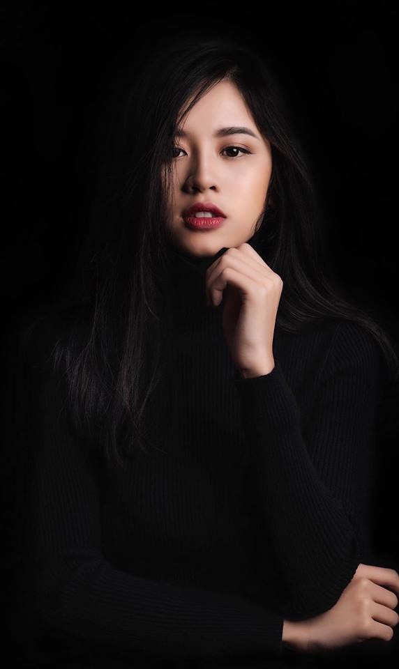 Hàn Hằng nhan sắc xinh đẹp, dù có bất ngờ lên hình cô gái vẫn khiến nhiều người ngẩn ngơ vì nụ cười tươi, đáng yêu.