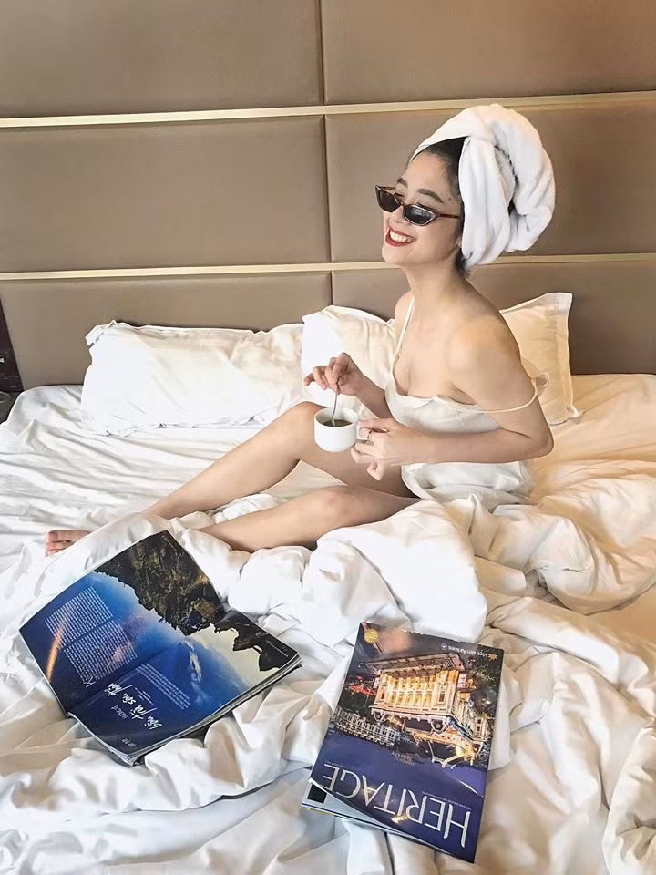 Chia sẻ về thân hình quyến rũ vạn người mê của mình, Hàn Hằng chia sẻ rằng có thời gian từng đi tập gym và thêm nữa do chế độ ăn hợp lý nên giữ được form người như hiện tại.