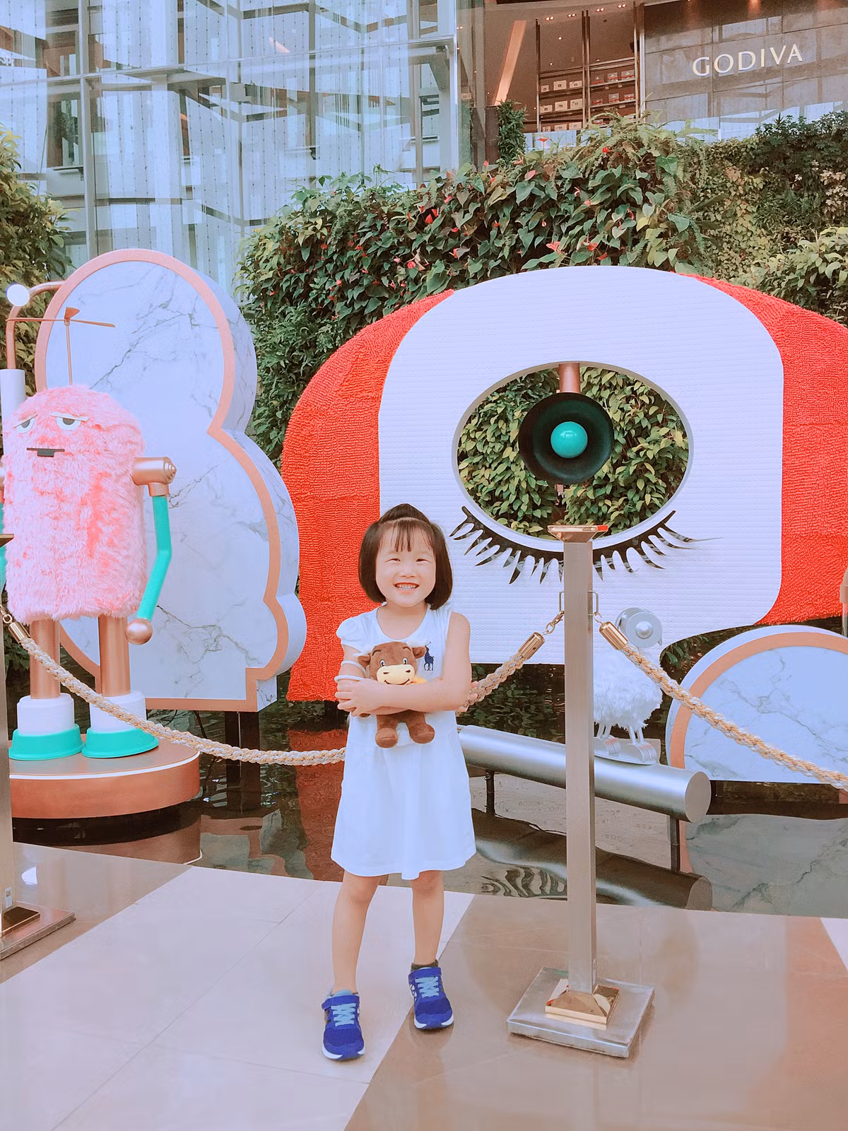 Nhoc ty Viet noi tieng Thai “sieu de thuong” gay sot mang xa hoi