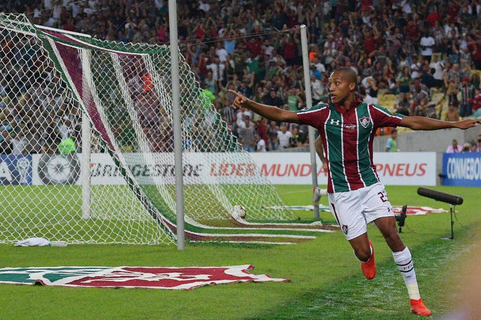 Joao Pedro đã tròn 18 tuổi vào tháng 10 năm nay. Dù đã đạt thỏa thuận chiêu mộ tài năng trẻ này với giá 2 triệu bảng từ Fluminense vào năm ngoái, Watford vẫn phải chờ đợi để Pedro hoàn tất các thủ tục.