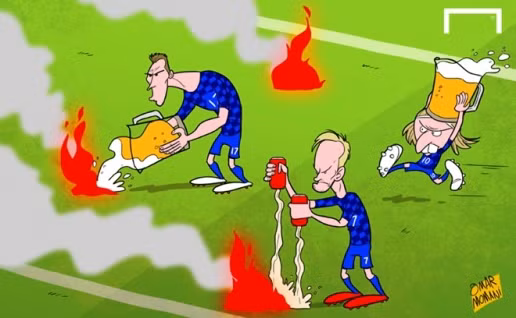 Những rắc rối từ khán giả lại một lần nữa bao trùm lên Euro 2016, khi mà các cầu thủ Croatia đã phải làm thay nhiệm vụ lính cứu hỏa trong trận đấu với CH Czech.