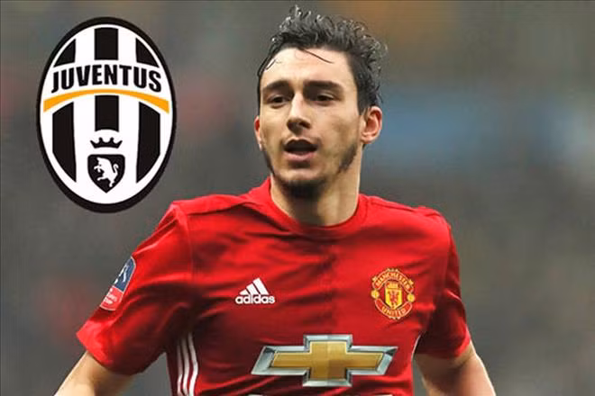 MU đã đạt thỏa thuận bán hậu vệ Matteo Darmian cho Juventus. Theo đó, Juve đạt thỏa thuận mượn Darmian đến hết mùa trị giá 3 triệu euro, kèm theo điều khoản mua đứt ngôi sao người Italia với giá 8 triệu euro vào mùa Hè.