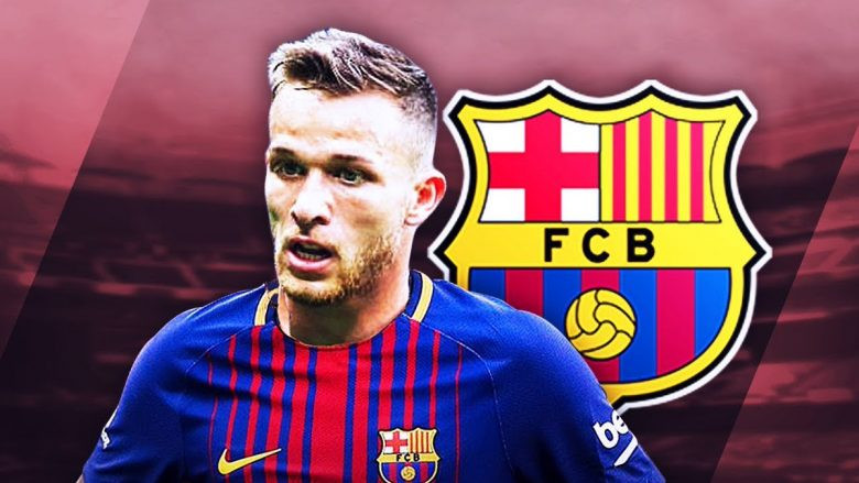 Sau nhiều thời gian đồn đoán, tiền vệ Arthur Melo chính thức trở thành "bản hợp đồng đầu tiên" của Barcelona trong hè này.