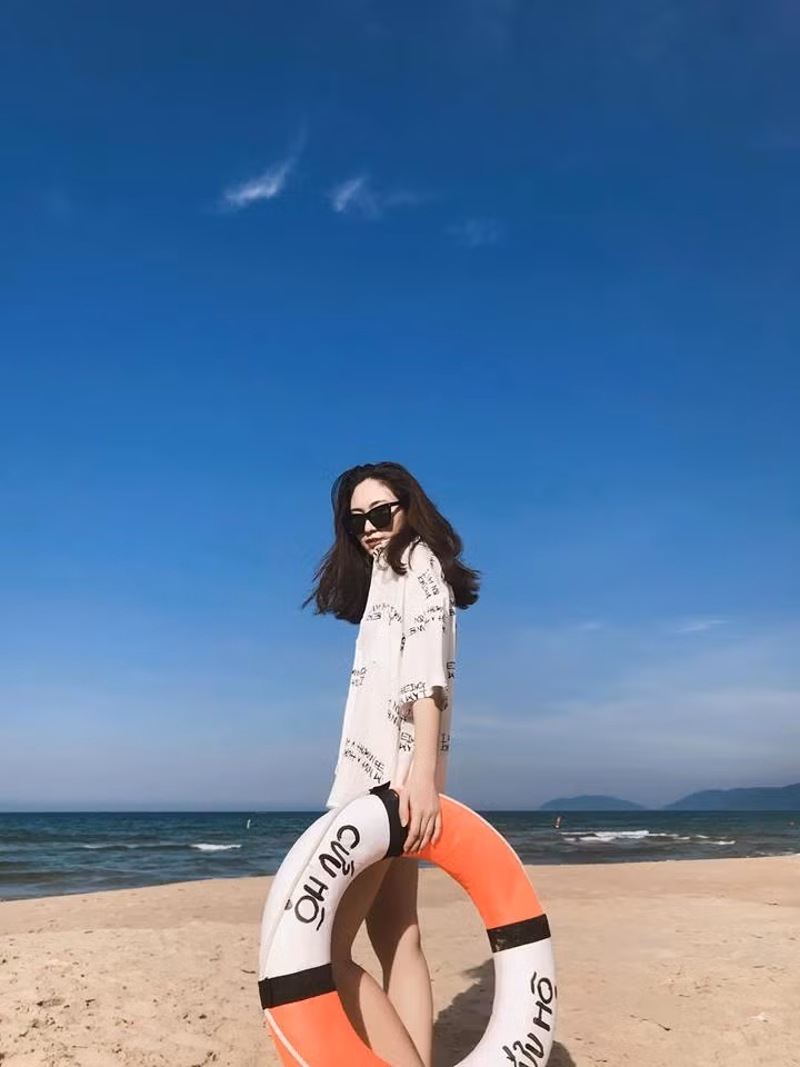 Trong tương lai, cô bạn 9X muốn trở thành giám đốc sáng tạo hình ảnh cho một tạp chí. "Chặng đường của mình phía trước còn rất dài nên mình sẽ cố gắng trau dồi bản thân hơn nữa" - Đỗ Vy chia sẻ.