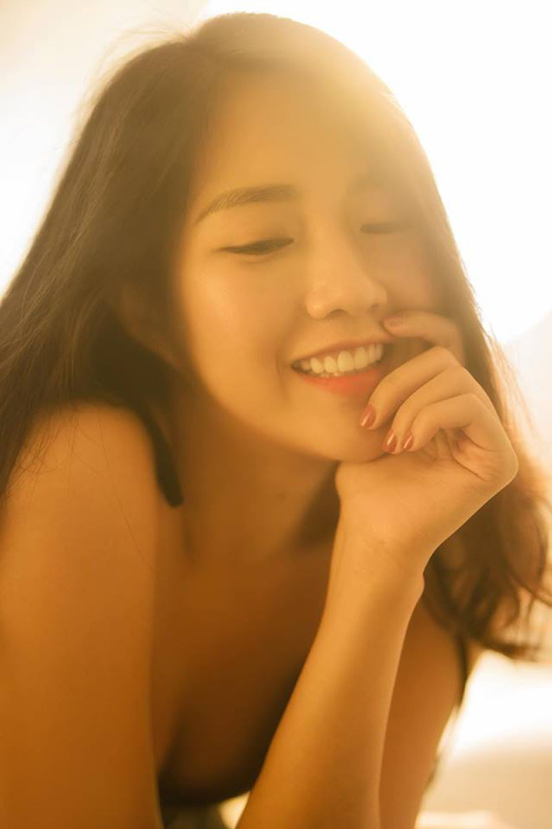 Chẳng cần hở táo bạo, nhưng hot girl trà sữa Việt vẫn đủ sức khiến vạn người phải si mê.