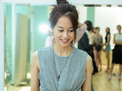 Khi giới thiệu về mình, cô không ngần ngại đặt giải thưởng lên hàng đầu trong số các mục tiêu khi tham gia chương trình này. Thứ 2 là cô muốn lấy được kinh nghiệm cho mình và sau đó là mong muốn đem lại cơ hội thăng tiến cho sự nghiệp.