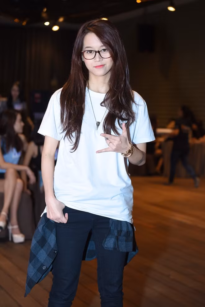 Tuy nhiên sự xuất hiện của cô trong The Face đánh dấu bước trở lại đầy mạnh mẽ và cá tính của cô nàng từng là du học sinh này.