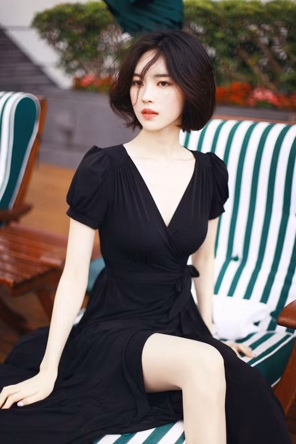 Rất nhiều cư dân mạng cho rằng, nếu Sun Young theo đuổi nghiệp làm idol thì cô hoàn toàn có thể trở thành những tường thành nhan sắc giống như Suzy hay Seolhuyn.