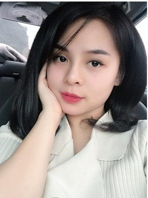 Cụ thể trên trang cá nhân, Lê Quỳnh có viết: "Thật ra chẳng phải Hoa Vinh chảnh như mọi người vẫn nghĩ. Chỉ là vốn bài hát để góp vui trong đám cưới của anh ấy không nhiều. Đám cưới mà lại hát toàn bài chia tay, thê lương thì dân tình ném đá".