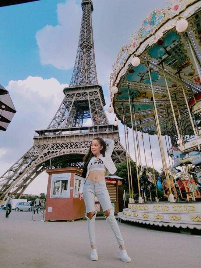 Điểm đến được dân mạng giúp cô bạn tên Thùy Dương thỏa ước nguyện du lịch châu Âu là nước Pháp hoa lệ.