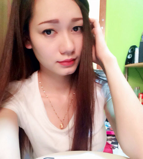 Vốn là một CĐV cuồng nhiệt của U23 Việt Nam nên Phương Anh đã không bỏ lỡ cơ hội tới sân Suheim Bin Hamad để cổ vũ cho HLV Toshiya Miura và các học trò thi đấu tại VCK U23 châu Á lần này.