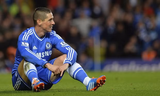 Đứng đầu trong danh sách những CLB đốt tiền nhiều nhất cho TTCN mùa đông tại giải Ngoại hạng Anh không ai khác chính là đại gia Chelsea. Kể từ khi ông chủ người Nga đến, CLB thành London đã bỏ ra tới 212,4 triệu cho việc tuyển quân vào thời điểm giữa mùa giải.