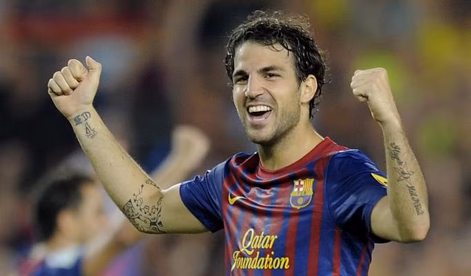 Sau 3 mùa giải quay về Barca, F4 tiếp tục trở lại nước Anh nơi làm nên tên tuổi của mình để tìm lại niềm cảm hứng chơi bóng. Hiện Fabregas đang là nhân vật trong tâm trong lối chơi giúp Chelsea dẫn đầu Premier League.