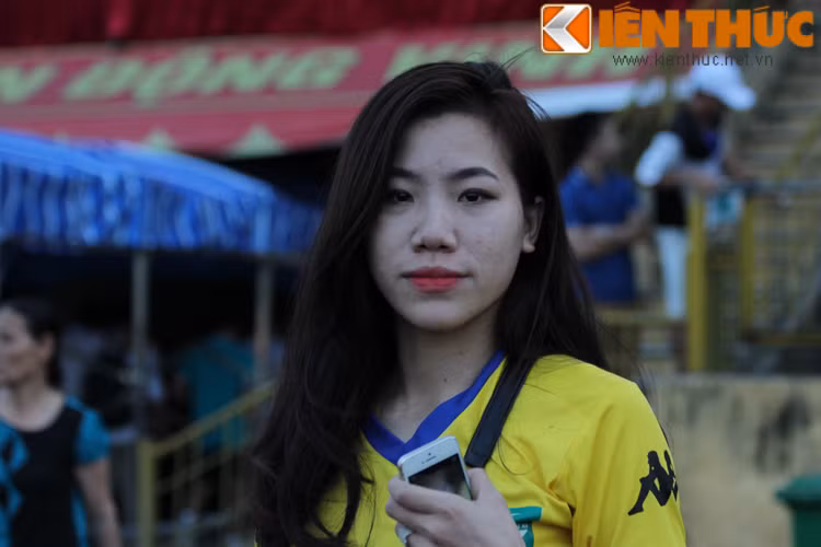 Chia sẻ về cảm xúc về trận đấu, một nữ CĐV của SLNA (giấu tên) chia sẻ rằng: "Dù đội nhà có bị cầm hòa thế nhưng buổi chiều nay thật tuyệt vời, các cầu thủ đã chiến đấu hết mình và chắc chắn rằng CĐV xứ Nghệ sẽ luôn sát cánh bên họ".