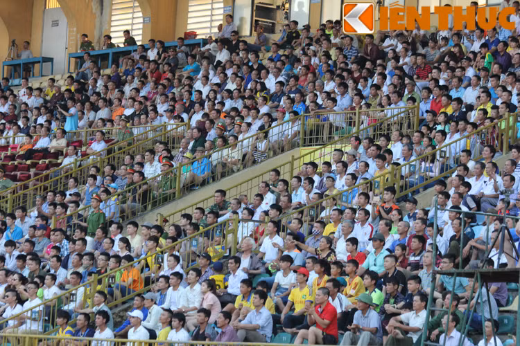 Trong trận đấu gặp Long An, đã có rất đông các khán giả tới sân Vinh để cổ vũ cho những người con xứ Nghệ.