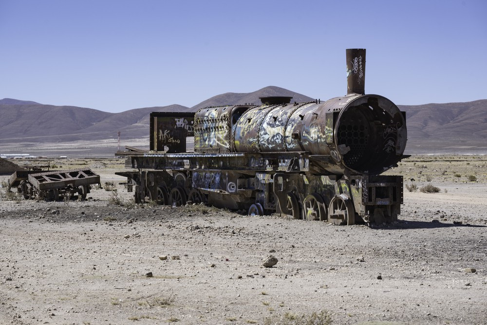 Là một phần của công nghiệp hóa Uyuni, nhà máy xe lửa đã chế tạo ra nhiều sản phẩm ngày nay bạn vẫn có thể nhìn thấy. Hầu hết vỏ tàu rỗng ở đây đã được chế tạo từ đầu thế kỷ 20.