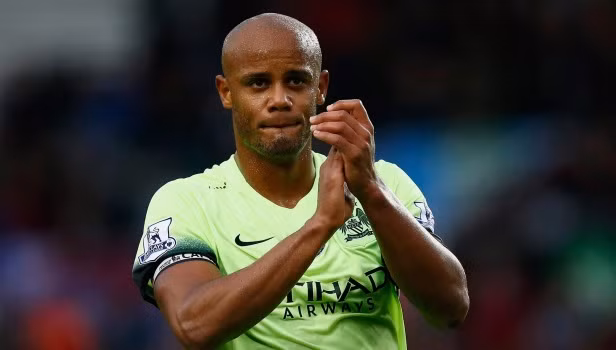 Mới chỉ thi đấu 9 trận cho The Citizen mùa này, phong độ của Kompany đang được xem là dấu hỏi bởi Euro 2016 đã cận kề. ĐT Bỉ cũng đang rất đau đầu khi một trung vệ có tiếng khác là Thomas Vermaelern cũng thường xuyên dính chấn thương.