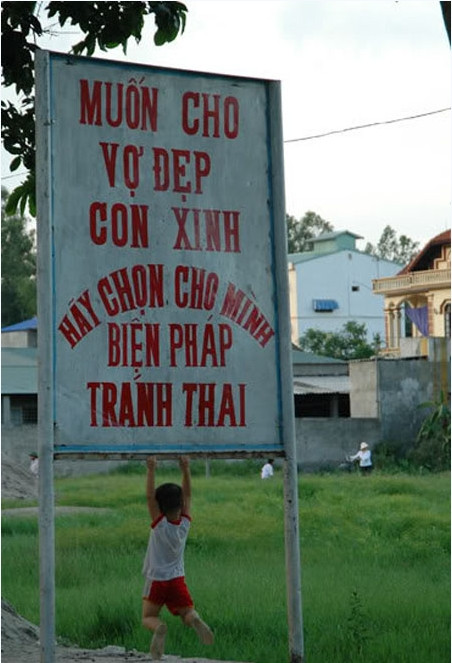 Câu khẩu hiệu khiến nhiều người tỏ ra hoang mang về ý nghĩa của nó.