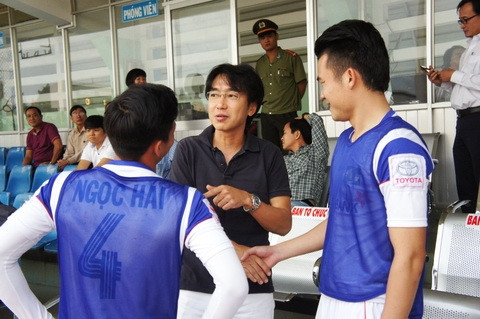 Tại sao bau Duc ket nỏ dĩa huán luyẹn vien Miura-Hinh-5