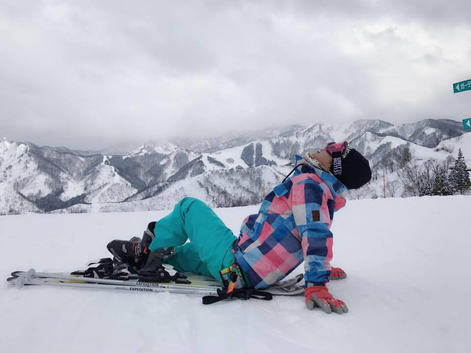 Nếu tháng cao điểm du lịch thu nhập sẽ nhiều hơn. Với số tiền này, Linh tiêu dè xẻn thì đủ để vừa tích góp đóng học phí ở trường quốc tế vừa có vốn riêng cho mình.