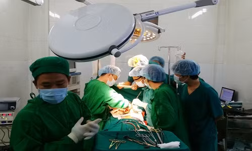 Hy huu: Nguoi benh khong co vet thuong ho nhung lai vo tim