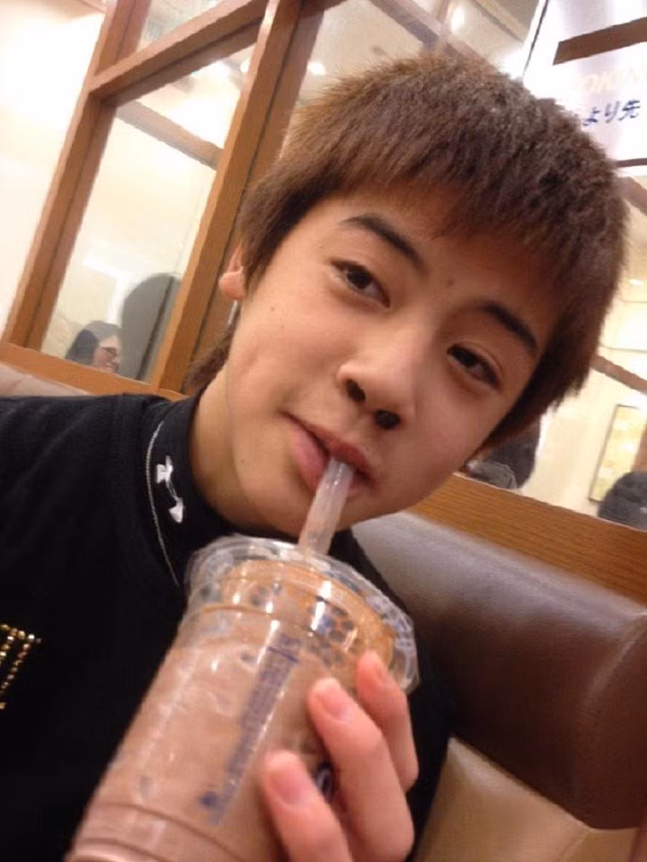 Việc nhét trân châu vào mũi không chỉ làm người chơi bất bình thường với chiếc mũi to mà còn mất thẩm mỹ và mất vệ sinh.