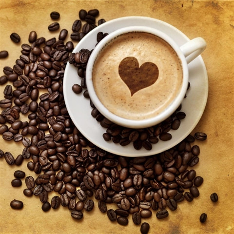 Tác dụng không mong muốn của cà phê. Cà phê là một trong những loại đồ uống nhiều người ưa thích, nhất là những người trẻ. Tuy nhiên uống quá nhiều cà phê có thể gây ra: tăng nhịp tim, trào ngược hoặc ợ nóng, co thắt hoặc co giật cơ bắp, đi tiểu nhiều lần, mất nước, rối loạn tiêu hóa, tâm lý bồn chồn, lo âu...