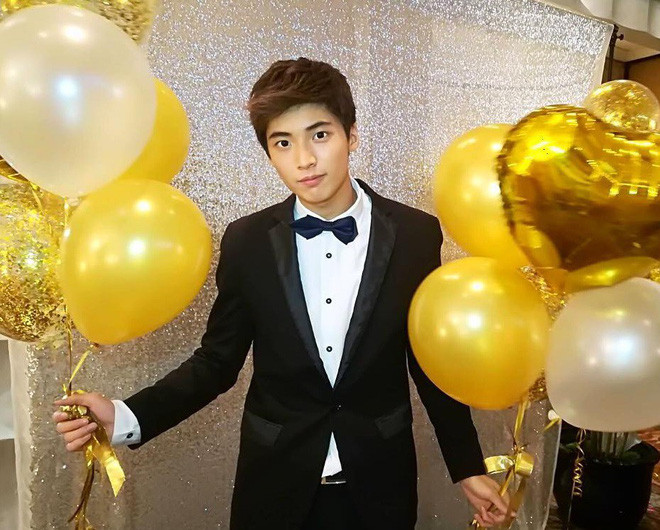 Dù mỗi người sẽ có một hình mẫu bạn trai lý tưởng khác nhau song khi ngắm Ponlawit chắc hẳn nhiều chị em sẽ phải mê mẩn và nhanh chóng thay đổi mẫu hình của mình.