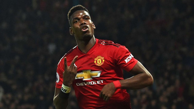 Daily Star cho hay phía MU đã ra mặt làm rõ mọi chuyện với tin đồn Pogba nổi loạn đòi ra đi. Nửa đỏ Manchester khẳng định không có chuyện siêu sao 26 tuổi nổi loạn và bỏ tour du đấu.