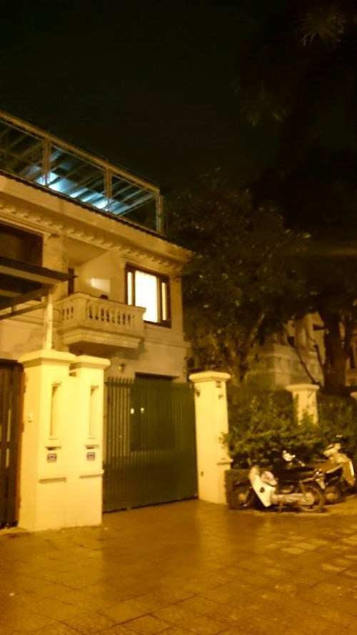 Theo giá thị trường hiện nay, mỗi mét vuông biệt thự tại đây khoảng 135 - 140 triệu đồng/m2, tùy theo vị trí và hướng, cũng như thiết kế nội thất.