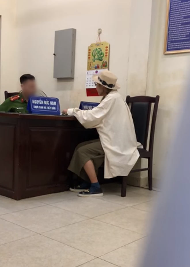 Sau khi vụ việc xảy, cửa hàng đã yêu cầu Bella lên cơ quan công an phường Láng Thượng. Sau khi tiếp nhận, phía công an nhận định đây là vụ việc dân sự nên đơn vị này không thể xử lý, sau đó hướng dẫn hai bên giải quyết với nhau.