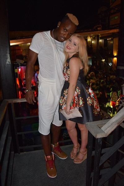 Ekaterina chia sẻ, cô từng học chuyên ngành tiếng Anh tại Nga và trong thời gian tới nếu công việc của Stevens ổn định tại Việt Nam cô sẽ định cư trên mảnh đất hình chữ S và trở thành một giáo viên dạy tiếng Anh. Ảnh: FBNV.