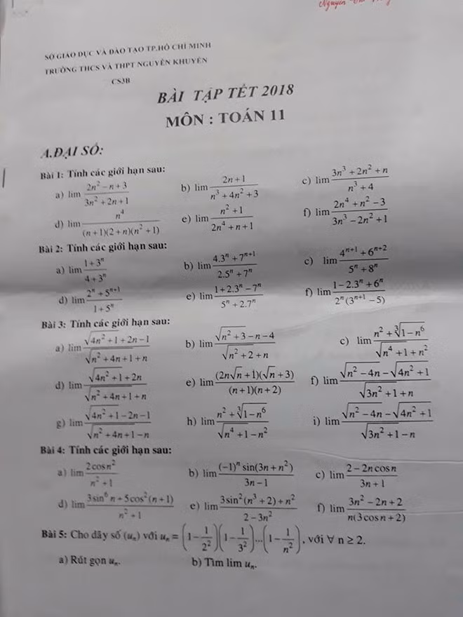 Không chỉ nhắc đến vấn đề áp lực học hành, cựu học sinh trường THPT Nguyễn Khuyến còn miêu tả thêm ngôi trường này với món "kỷ luật thép" chẳng khác gì trại lính.