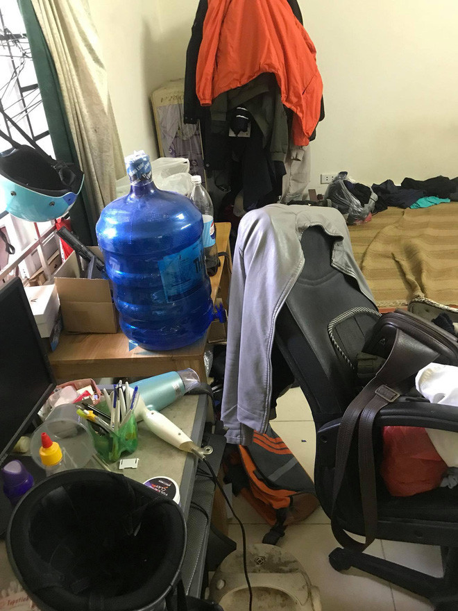 Những bức ảnh phòng trọ sinh viên bẩn thỉu xuất phát từ việc cơm chẳng lành, canh chẳng ngọt. Các bạn trẻ đưa nhau lên MXH tố nhau vì người bạn chung phòng ở bẩn không thể chấp nhận nổi.