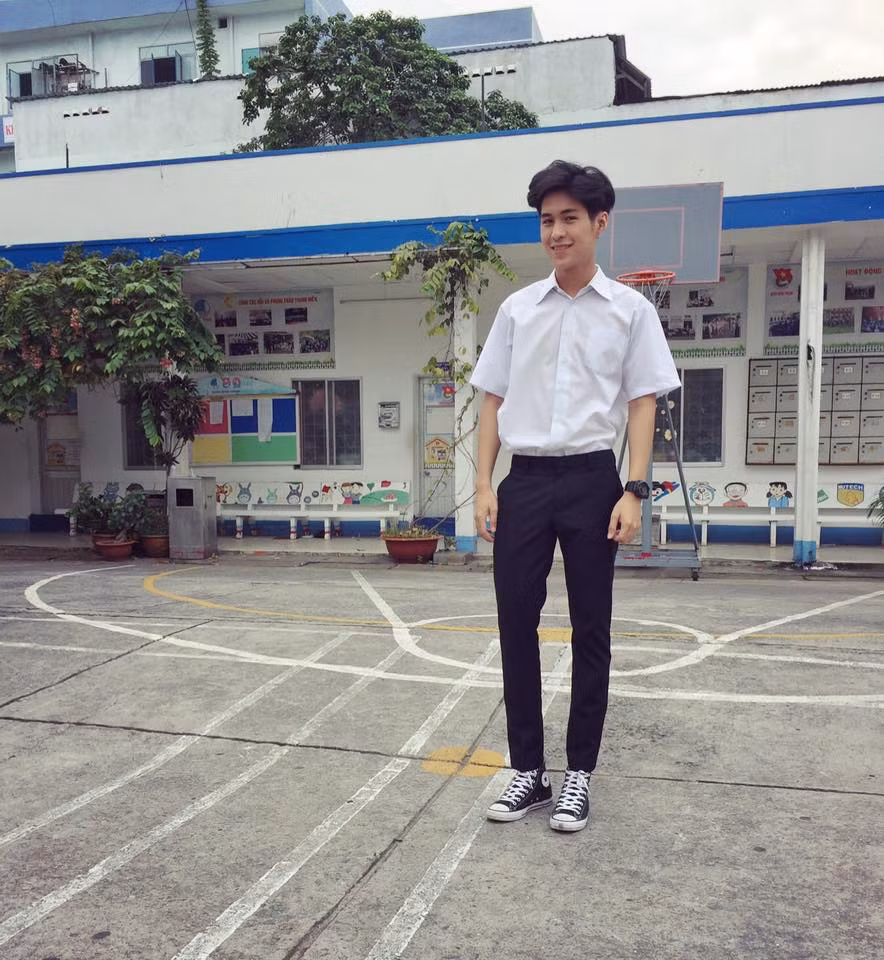 Sau khi góp mặt trong bộ phim học đường "Chàng trai của em", Nhật Trường bỗng dưng trở thành "nam thần học đường" mà mọi cô gái đều ao ước ở tuổi thanh xuân và nhận được nhiều lời khen ngợi bởi ngoại hình cũng như cách diễn xuất nhân vật nhập tâm.