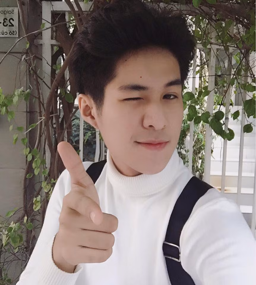 Chia sẻ về những ngày tham gia vào serie phim "Chàng trai của em", Nhật Trường phải tạm gác lại công việc học hành của mình bởi lịch quay của đoàn khá dày và buộc anh phải hy sinh vì nghệ thuật.