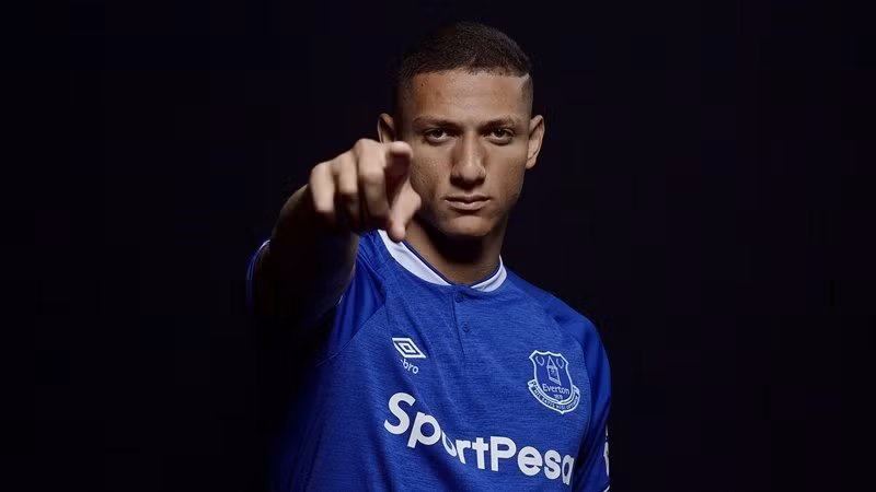 Đại diện của Richarlison mới đây đã tuyên bố nếu bất kỳ đội bóng nào muốn có cầu thủ chạy cánh này, thì họ sẽ phải chuẩn bị trước 100 triệu euro.