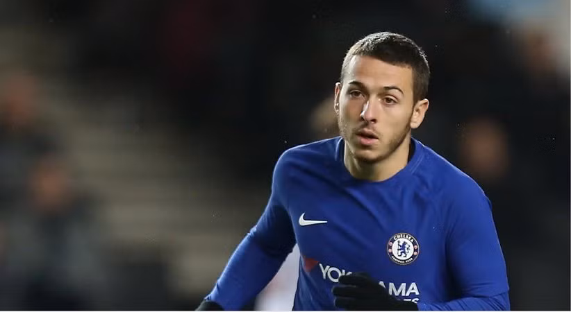 Chelsea vừa chính thức đẩy đi Kylian Hazard, em trai của ngôi sao sáng nhất tại Stamford Bridge, Eden Hazard.