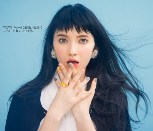 Vẻ đẹp hút mắt ở mọi góc nhìn giúp cô gái Nhật khiến ai cũng nhầm tuổi. Ảnh trong bài: Instagram nhân vật.