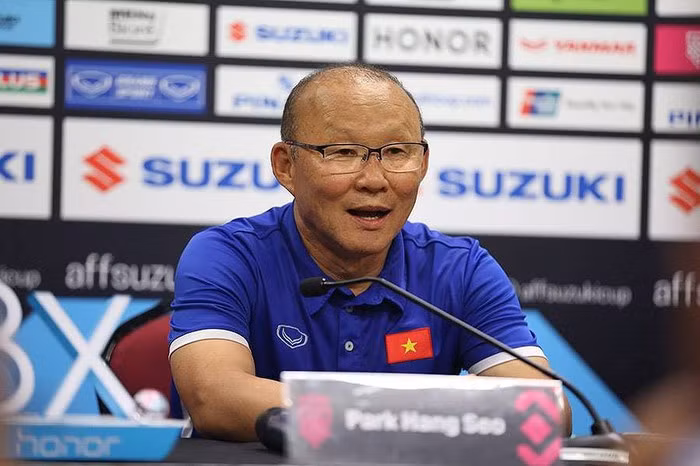 HLV Park Hang-seo “tiec dut ruot” khi DT Viet Nam hut chien thang truoc Malaysia