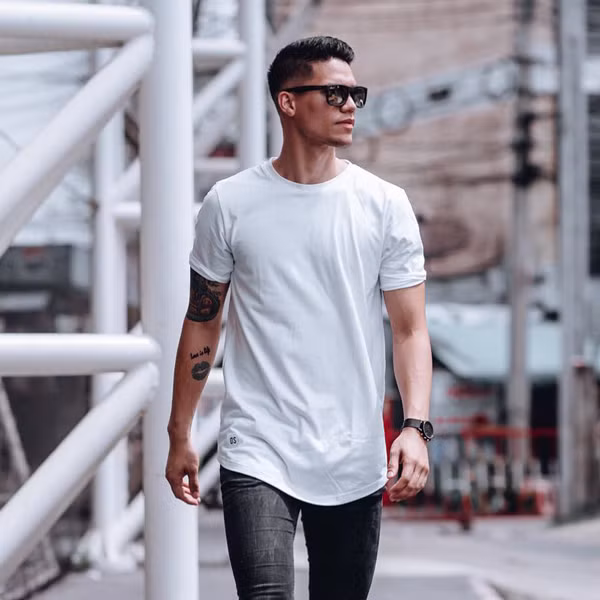 Chiếc mũi cao và đôi mắt sâu mang lại cho thủ thành Michael góc nghiêng "thần thánh" không kém gì siêu mẫu. Thậm chí nhiều nữ CĐV còn khuyên anh rằng nên đi làm người mẫu thay vì làm thủ môn.