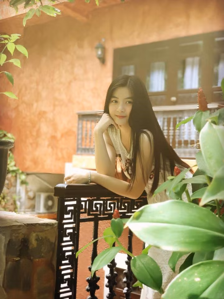 Đẹp người, đẹp nết, Nam Phương luôn được thầy cô và bạn bè yêu mến. Ảnh trong bài: Facebook nhân vật.