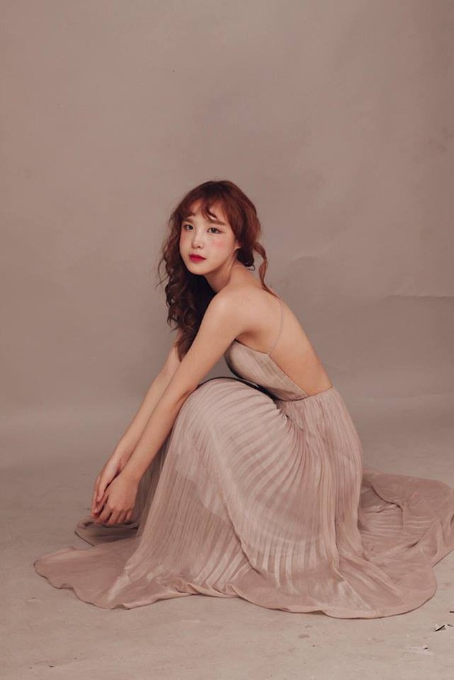 Cùng ngắm nhìn những hình ảnh của cô nàng đăng ảnh khoe "boss" nhưng bất ngờ nổi tiếng vì quá xinh đang được cộng đồng mạng săn đón.