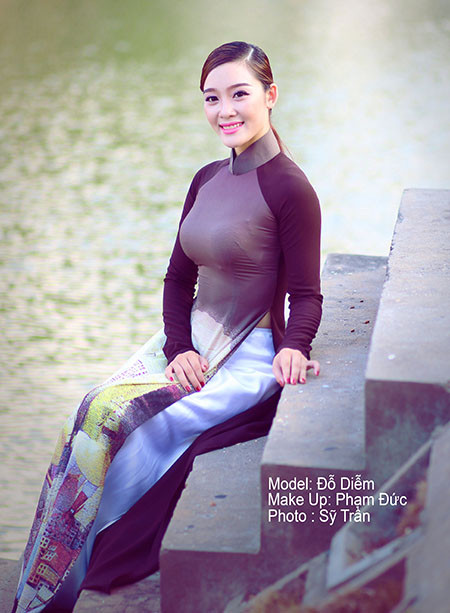 "Mình muốn thể hiện lại vẻ đẹp đó bằng những bức ảnh để gửi đến người xem và nhấn mạnh sự duyên dáng và vẻ đẹp của chiếc áo dài Việt Nam", Sỹ Trần, tác giả bộ ảnh chia sẻ.