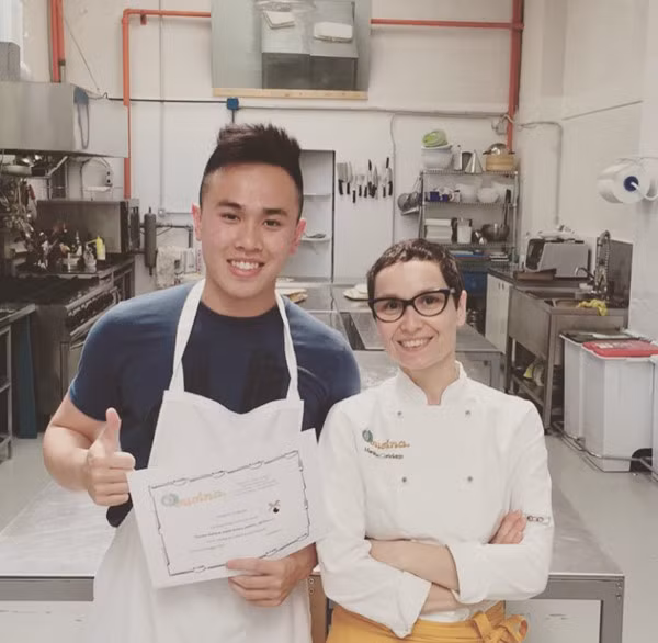 Lần mò vào Facebook của Dũng Anh, nhiều cư dân mạng nhận xét rằng, anh chàng này sở hữu ngoại hình khá nam tính, với gương mặt sáng. Sở thích của Dũng Anh là chơi bóng đá khi cho đăng tải nhiều tấm hình tham gia thể thao của mình.