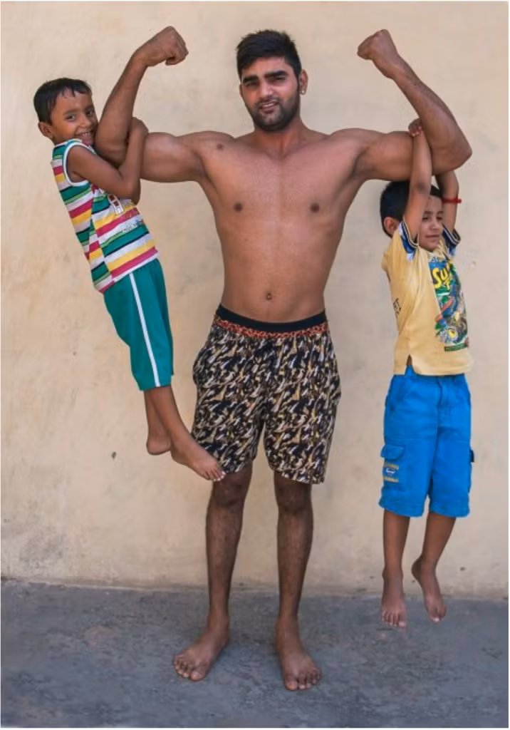 Chứng kiến những bức ảnh tập gym phiên bản lỗi nói trên nhiều người đều chung nhận xét rằng, dù có tới phòng gym hay ở nhà, thì bạn vẫn cần học hỏi những hình thức tập luyện sao cho đúng cách để cơ thể của bạn không bị trở thành “trên to dưới bé”.