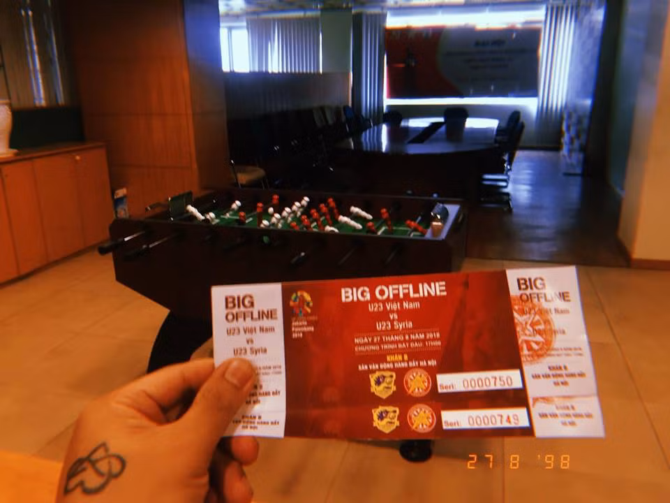 Những tấm vé cho buổi offline để xem trận đấu giữa Olympic Việt Nam và Syria cũng được các dân mạng khoe trên trang cá nhân của mình.