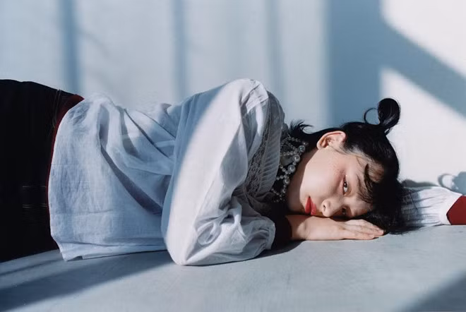 Là người cá tính, Hanna Chen từng chia sẻ rằng diễn xuất cho cô được phép trở thành người khác và không ai có thể phản xét một nhân vật hư cấu. Khi nhập vai nữ sinh 9X này hóa thân vào nhân vật và giúp cô cảm thấy không còn sợ hãi nữa.