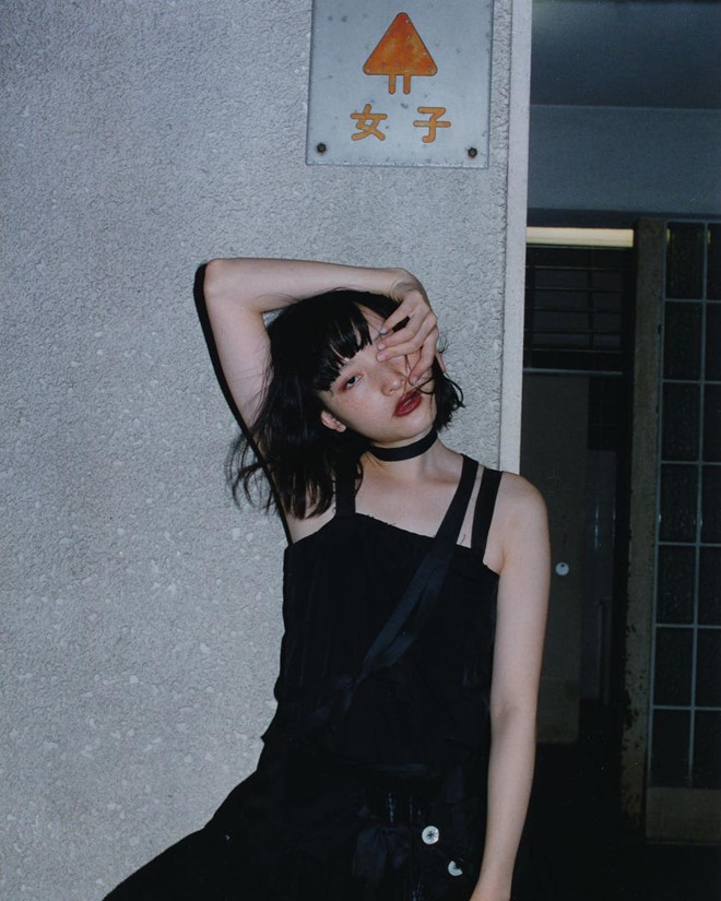 Không chỉ xinh đẹp, Hanna Chen còn quan tâm và có năng khiếu trong những lĩnh vực nghệ thuật khác nhau như việc chơi giỏi các nhạc cụ